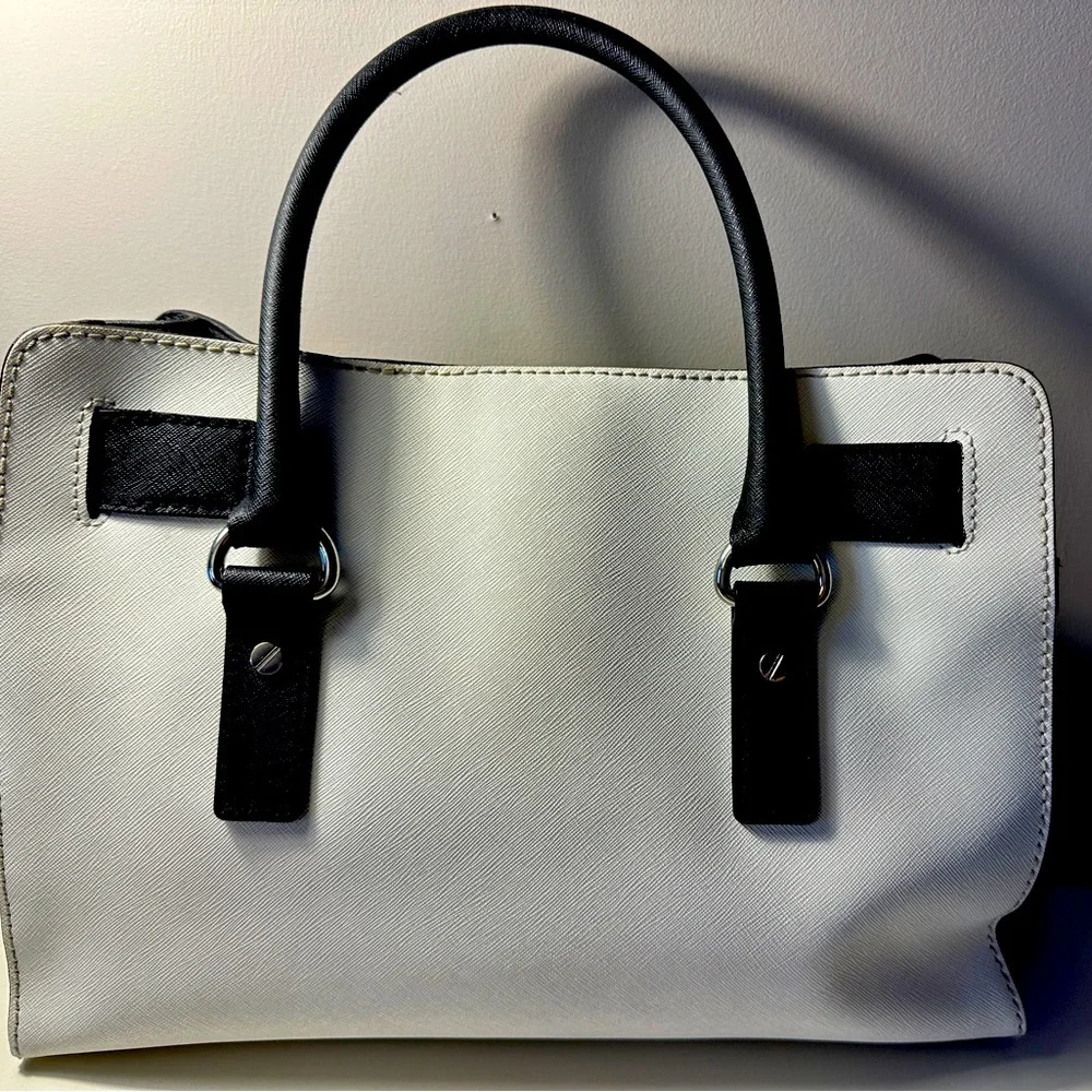 Michael Kors Purse - Picture 5 of 7